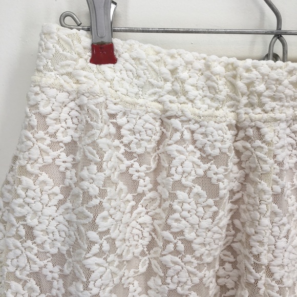 Free People Scalloped Lace Shorts - Picture 4 of 6